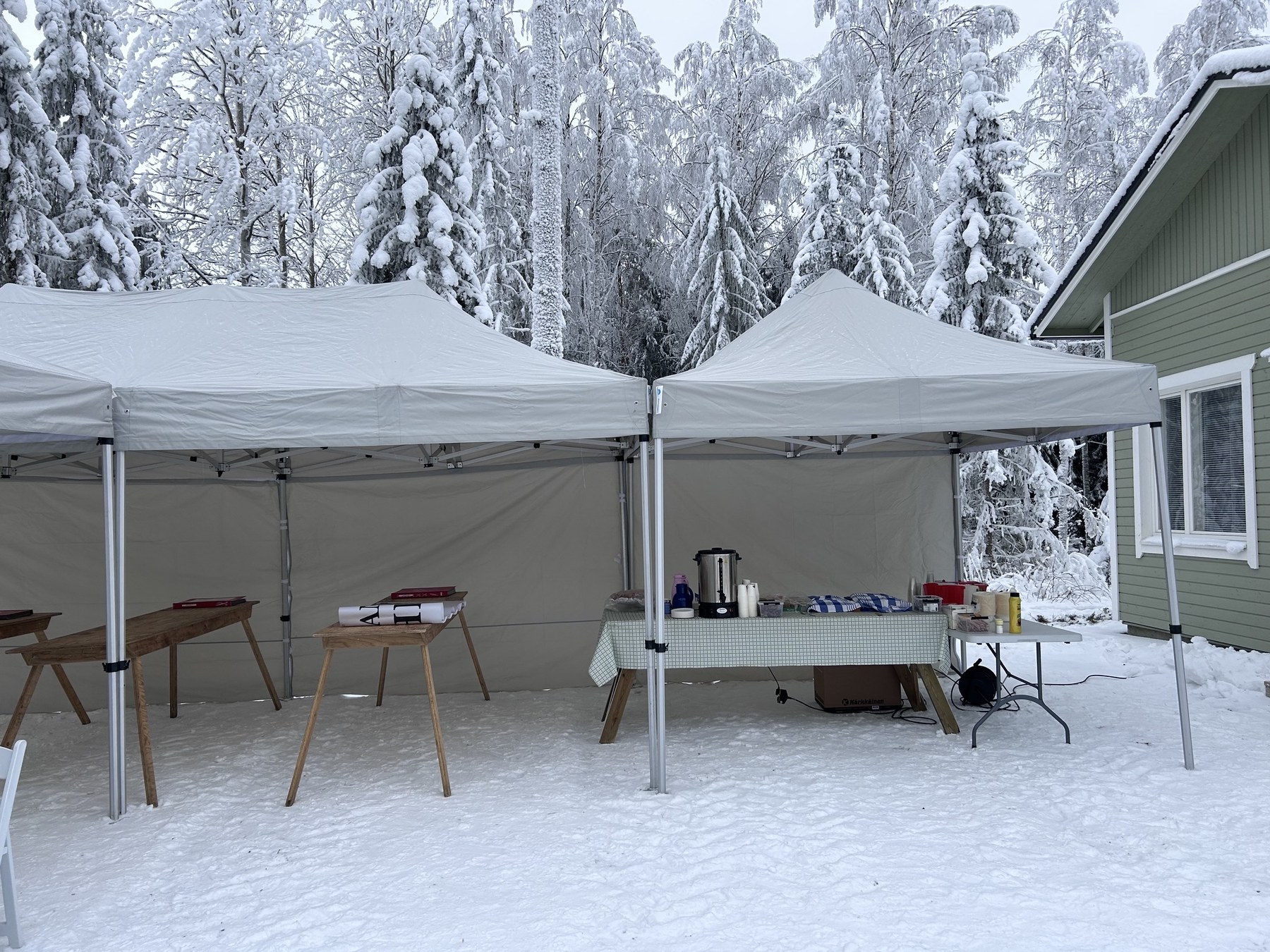 Vuokrattavia tuoleja